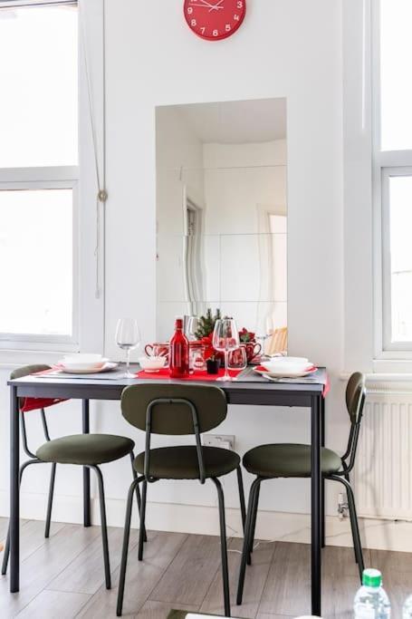 Parkside Stay North London - Victoria Line Экстерьер фото